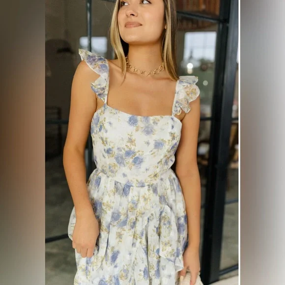 SOLD NWT BLUE AND WHITE FLORAL MAXI RUFFLE DRESS WITH SLIT - FORMAL DRESS - Picture 7 of 15